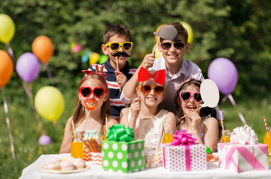 Magician performing at a child’s birthday party